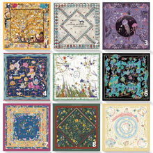 將圖片載入圖庫檢視器 StephyDesignHK 【聖誕盲盒禮盒】 限定優惠 聖誕絲巾及絲巾扣盲盒系列