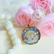 將圖片載入圖庫檢視器 StephyDesignHK【絲巾禮盒】萌兔百合花絲巾+純銅鍍金三環絲巾扣 高級禮盒套裝