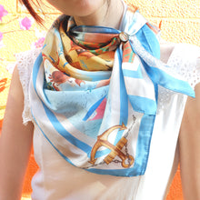 將圖片載入圖庫檢視器 StephyDesignHK 【香港禮盒手信】客製化禮物香港 山嶼海手繪大方巾/ 配絲巾扣禮盒