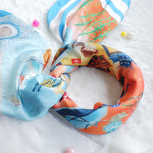 將圖片載入圖庫檢視器 StephyDesignHK 【香港禮盒手信】客製化禮物香港 山嶼海手繪大方巾/ 配絲巾扣禮盒