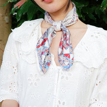 將圖片載入圖庫檢視器 StephyDesignHK 文藝復古絲巾連絲巾扣雅緻禮盒