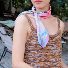 將圖片載入圖庫檢視器 StephyDesignHK  浪漫花繁蝶舞絲巾+絲巾扣高貴禮盒