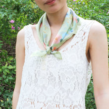 Load image into Gallery viewer, StephyDesignHK Spring apple green kitten scarf & scarf Ring gift box/ scarf/neck scarf/square scarf