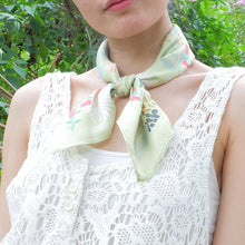 Load image into Gallery viewer, StephyDesignHK Spring apple green kitten scarf & scarf Ring gift box/ scarf/neck scarf/square scarf