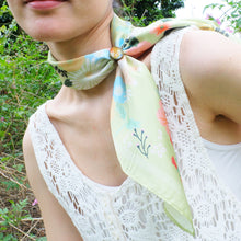 Load image into Gallery viewer, StephyDesignHK Spring apple green kitten scarf & scarf Ring gift box/ scarf/neck scarf/square scarf