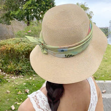 Load image into Gallery viewer, StephyDesignHK Spring apple green kitten scarf & scarf Ring gift box/ scarf/neck scarf/square scarf