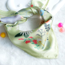 Load image into Gallery viewer, StephyDesignHK Spring apple green kitten scarf & scarf Ring gift box/ scarf/neck scarf/square scarf