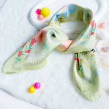 Load image into Gallery viewer, StephyDesignHK Spring apple green kitten scarf & scarf Ring gift box/ scarf/neck scarf/square scarf