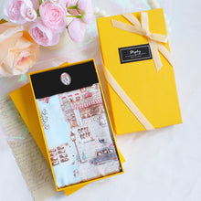 將圖片載入圖庫檢視器 StephyDesignHK 夢幻童話國絲巾+絲巾扣高貴禮盒