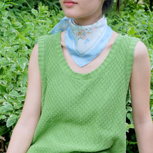 將圖片載入圖庫檢視器 StephyDesignHK  【風信子永遠的愛】絲巾+絲巾扣高貴禮盒