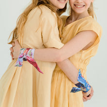 將圖片載入圖庫檢視器 StephyDesignHK  【閨蜜生日禮物】好姊姊禮物 - Twilly絲巾配絲巾扣 感謝卡禮盒