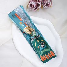 將圖片載入圖庫檢視器 StephyDesignHK  香港故事-絲巾Twilly 領帶禮盒套裝 / 香港手信 (客製禮物)