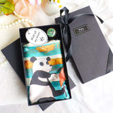 Load image into Gallery viewer, StephyDesignHK Hong Kong Memory scarf with scarf ring gift box | shawl
