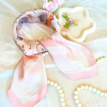 將圖片載入圖庫檢視器 StephyDesignHK 【粉嫩童話の約定】65x65cm夢幻童話國絲巾+ 絲巾扣 高級禮盒