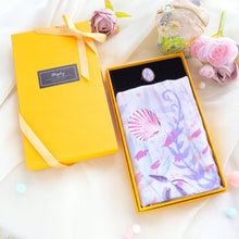 將圖片載入圖庫檢視器 香港維港幻浪 粉紫浪漫輕飄雪紡長圍巾/ 配絲巾扣高雅禮盒
