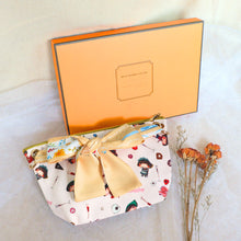 Load image into Gallery viewer, StephyDesignHK Fantasy travel Dual-purpose Crossbody Bag + Kitten Twilly / Clutch Bag 2-Piece Set