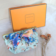 Load image into Gallery viewer, StephyDesignHK Blue Flower Twilly Scarf + Dual-purpose Crossbody Bag / Clutch Bag 2-Piece Set
