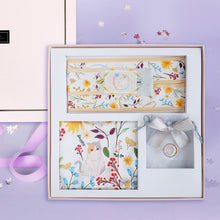 將圖片載入圖庫檢視器 StephyDesignHK【絲巾高級禮盒 】 方巾+髮帶絲巾+絲巾扣 多件套經典禮盒(3入)