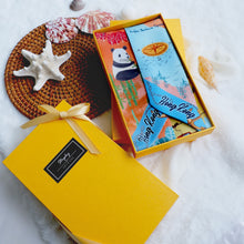 將圖片載入圖庫檢視器 StephyDesignHK  【香港手信 禮物】 香港山嶼海-絲巾Twilly 領帶禮盒套裝(客製禮物)