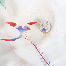 將圖片載入圖庫檢視器 StephyDesignHK【蘭花圍巾】清雅蘭花長款絲巾配絲巾扣高貴禮盒 | 披肩