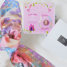 將圖片載入圖庫檢視器 StephyDesignHK 【客製化生日禮物】 專屬名字絲巾扣+ 絲巾禮盒/閨密禮物/字母禮物