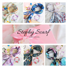 將圖片載入圖庫檢視器 StephyDesignHK【絲巾禮盒】優雅蘭花絲巾配純銅絲巾扣高級套裝禮盒| 絲巾