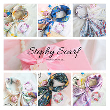 將圖片載入圖庫檢視器 StephyDesignHK【絲巾禮盒】萌兔百合花絲巾+純銅鍍金絲巾夾 高級禮盒套裝