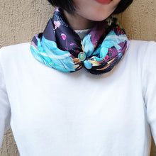 將圖片載入圖庫檢視器 StephyDesignHK 【百合花】♥母親和女兒♥母親節禮物絲巾禮盒