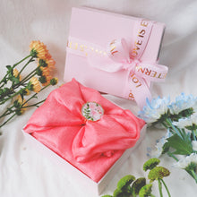 將圖片載入圖庫檢視器 香檳紅多色亞麻防曬披肩配玫瑰花絲巾扣禮盒-母親節禮盒