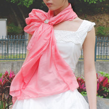 將圖片載入圖庫檢視器 香檳紅多色亞麻防曬披肩配玫瑰花絲巾扣禮盒-母親節禮盒