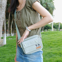 將圖片載入圖庫檢視器 StephyDesignHK  湖水綠色多夾層斜背包/ 輕巧布包 / 超輕防水包