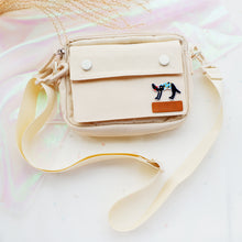 將圖片載入圖庫檢視器 StephyDesignHK  白色多夾層斜背包/ 輕巧布包 / 超輕防水包/ 可愛嬌小側背包
