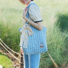 將圖片載入圖庫檢視器 StephyDesignHK 天藍色日系雲朵泡泡花朵斜背貓布包送貓貓插畫絲巾 / 自訂選自家貓刺繡片 客製化禮物