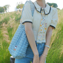 將圖片載入圖庫檢視器 StephyDesignHK 天藍色日系雲朵泡泡花朵斜背貓布包送貓貓插畫絲巾 / 自訂選自家貓刺繡片 客製化禮物