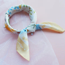 將圖片載入圖庫檢視器 StephyDesignHK 【家長送老師感謝禮物】心意絲巾加手作絲巾扣禮盒/客製化禮物