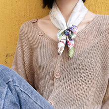 將圖片載入圖庫檢視器 StephyDesignHK 【畢業禮物】 家長送老師~~絲巾配手作絲巾扣 禮盒套裝 / 客製化禮物