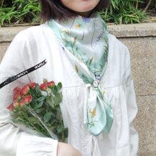 將圖片載入圖庫檢視器 StephyDesignHK ~"以馬內利 " 洗禮系列~絲巾及絲巾扣禮盒套裝