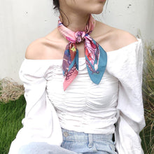 將圖片載入圖庫檢視器 stephy neckerchief