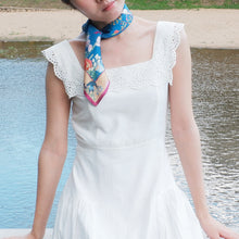 Load image into Gallery viewer, StephyDesignHK Blue Floral Scarf with Scarf Ring Gift Box