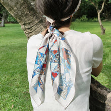 將圖片載入圖庫檢視器 StephyDesignHK 手繪復古花方形大絲巾連絲巾扣高雅禮物盒 - stephydesignhk