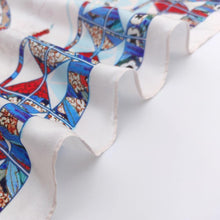 將圖片載入圖庫檢視器 StephyDesignHK 手繪復古花方形大絲巾連絲巾扣高雅禮物盒 - stephydesignhk