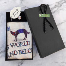 將圖片載入圖庫檢視器 StephyDesignHK 手繪復古花方形大絲巾連絲巾扣高雅禮物盒 - stephydesignhk