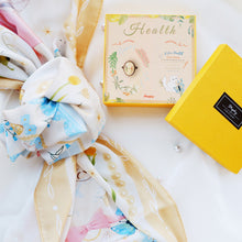 將圖片載入圖庫檢視器 StephyDesignHK <祝福系列> Health祝福禮盒 健康快樂 絲巾配H字絲巾扣禮盒套裝