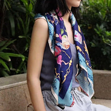 將圖片載入圖庫檢視器 StephyDesignHK 宮廷盛宴大方絲巾高雅禮物套裝