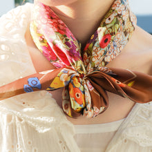 將圖片載入圖庫檢視器 StephyDesignHK 10月生日專屬誕生月絲巾禮盒-生日鑽絲巾扣+ 絲巾禮盒套裝