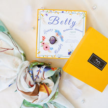 將圖片載入圖庫檢視器 StephyDesignHK 【客製化生日禮物】 專屬名字絲巾扣+ 絲巾禮盒/閨密禮物/字母禮物