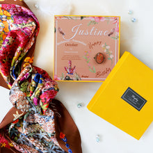 將圖片載入圖庫檢視器 StephyDesignHK 【客製化生日禮物】 專屬名字絲巾扣+ 絲巾禮盒/閨密禮物/字母禮物