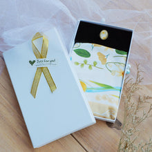 Load image into Gallery viewer, StephyDesignHK My lovely kittens Hand-painted Scarf with Scarf Ring Gift Box