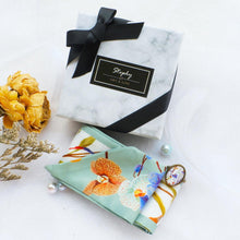 將圖片載入圖庫檢視器 StephyDesignHK  素雅蘭花絲巾飄帶配絲巾扣禮盒 /小圍巾 / 領巾 / 長絲巾/髮帶