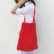 將圖片載入圖庫檢視器 StephyDesignHK 糖果紅色百摺袋/皺褶包/摺疊包/單肩包